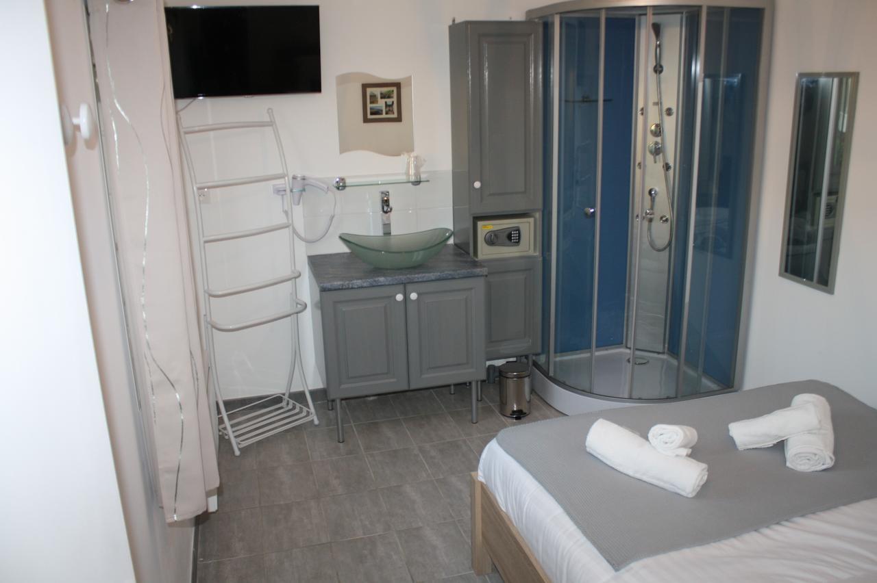 Logis Hotel Chemin Des Dames Le Relais De Fleurette Pontavert Zewnętrze zdjęcie