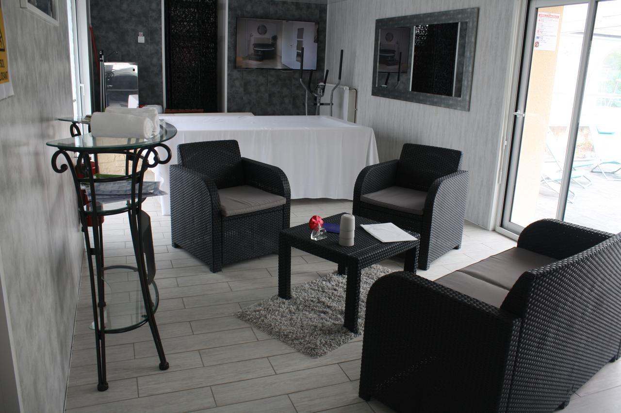 Logis Hotel Chemin Des Dames Le Relais De Fleurette Pontavert Zewnętrze zdjęcie